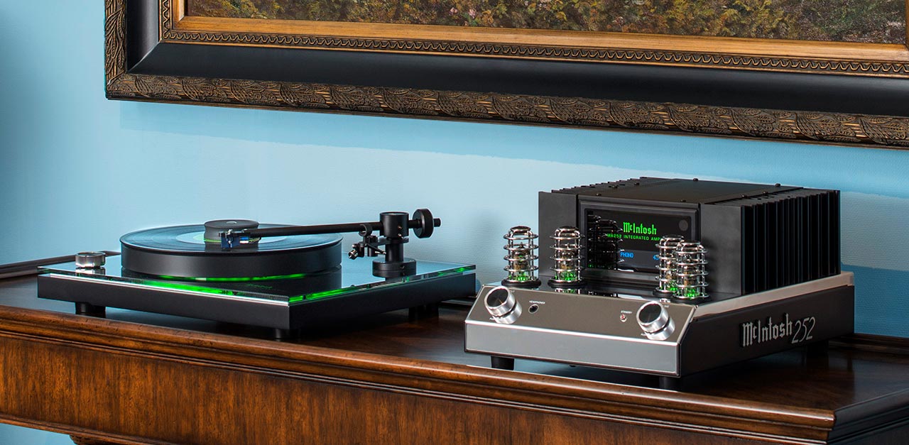 McIntosh MA252 and MT2