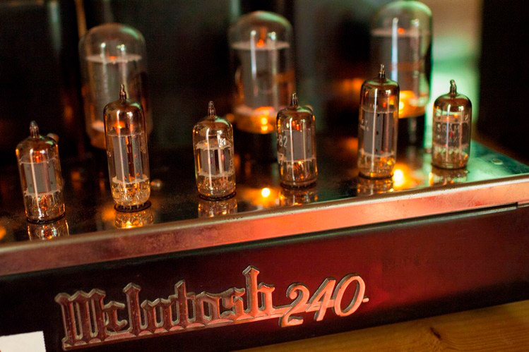 McIntosh MC240