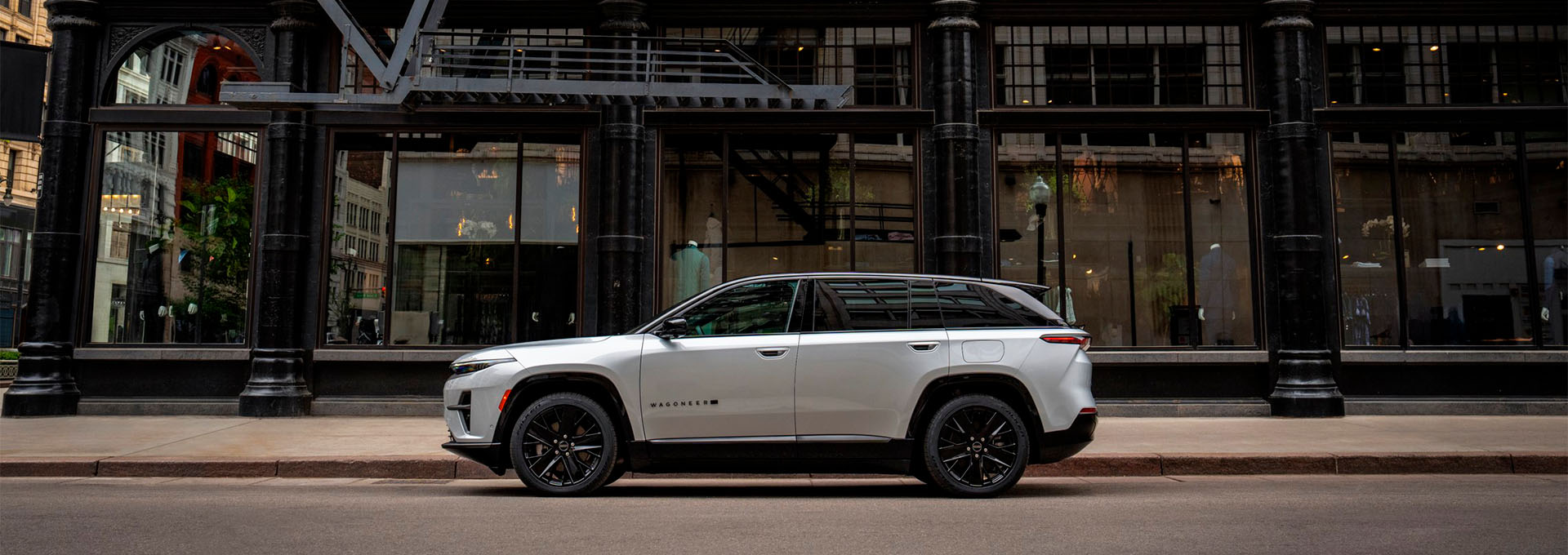 2024 Jeep Wagoneer S
