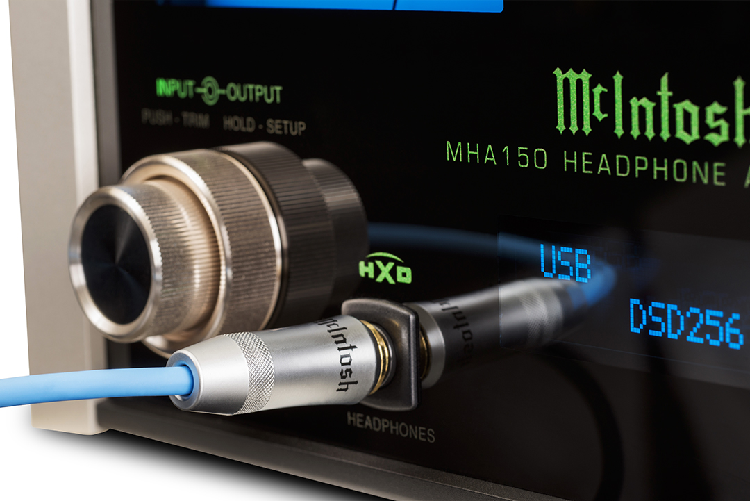 Headphone clearance jack amplifier
