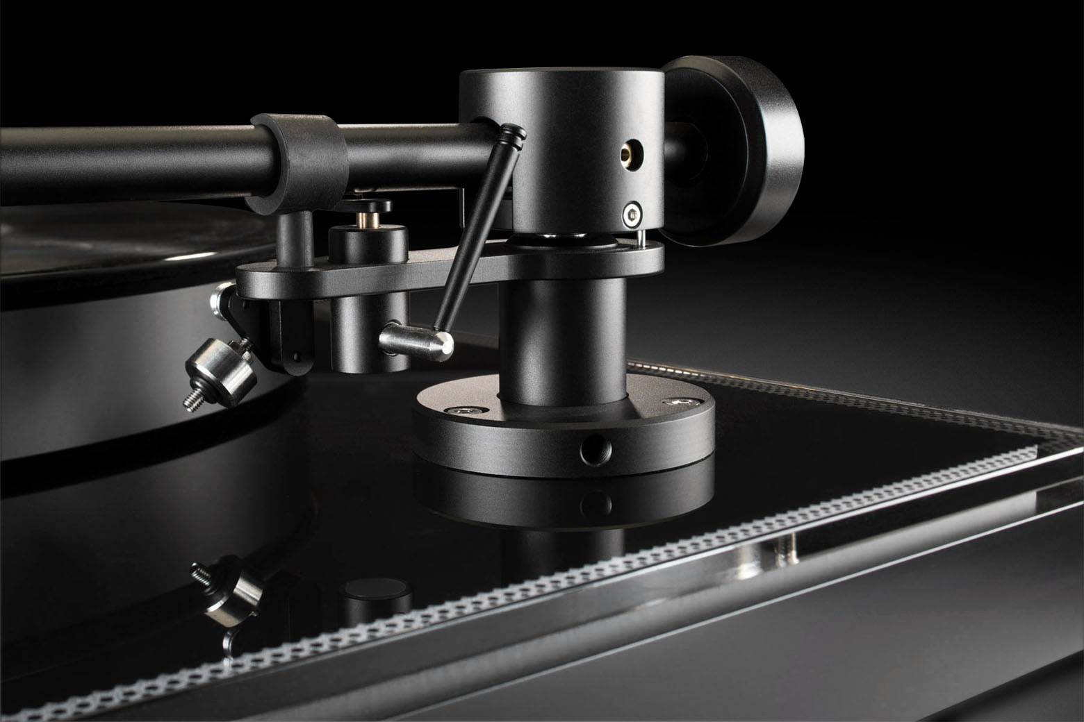 McIntosh MT2 Turntable