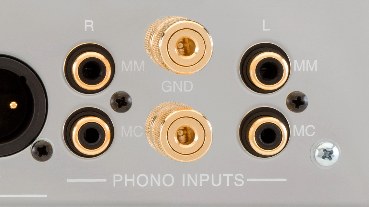 McIntosh MP100 Phono Preamplifier