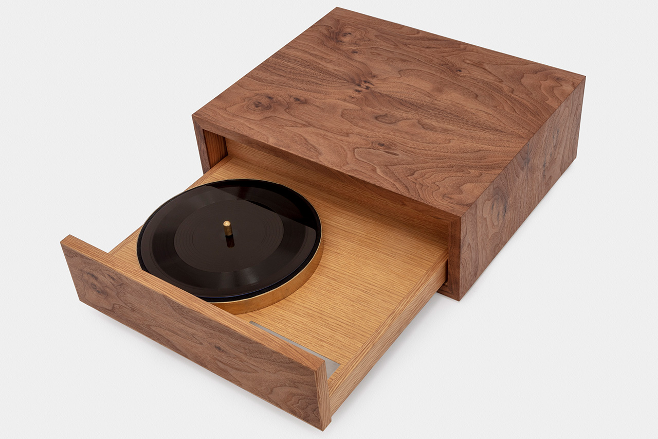 McIntosh Powers Listening of New Recording of "Blowin' in the Wind" at Christies Auction