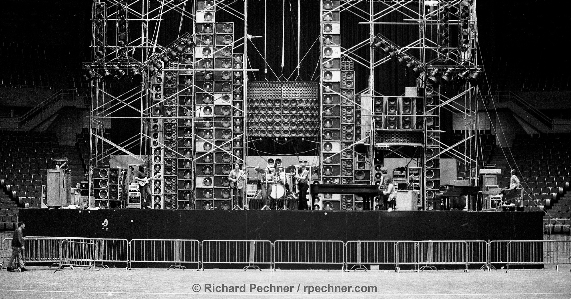 McIntosh History Bringing the Grateful Dead's Wall of Sound to Life