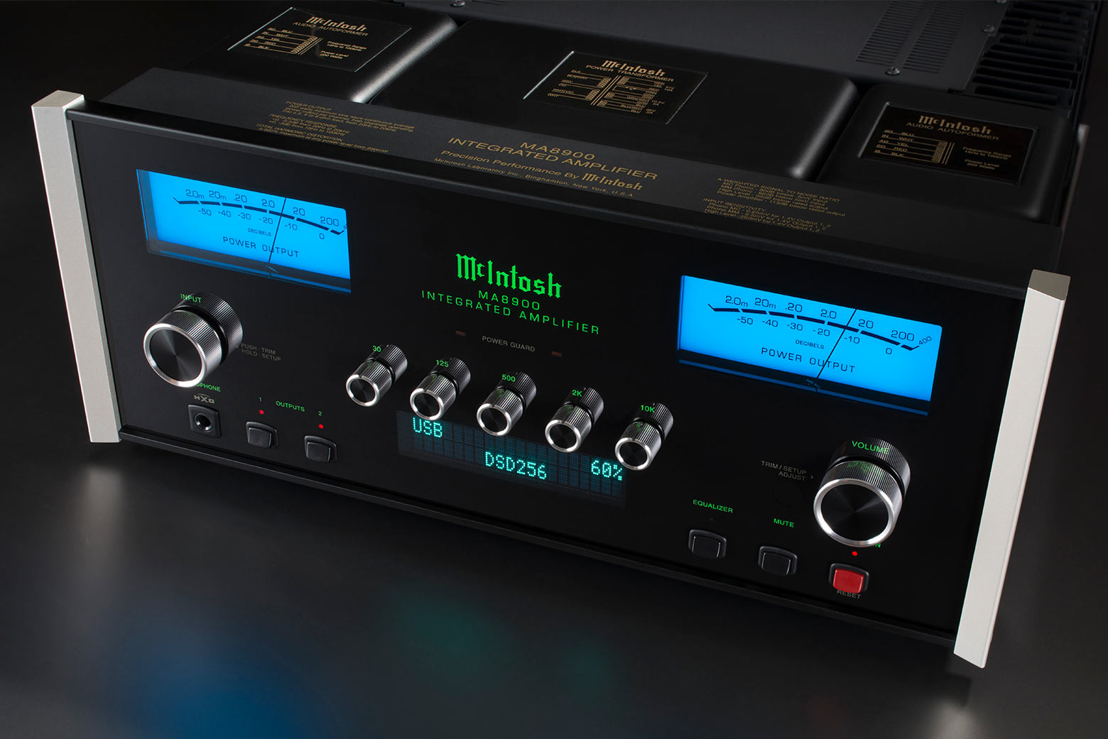 McIntosh MA8900 Integrated Amplifier